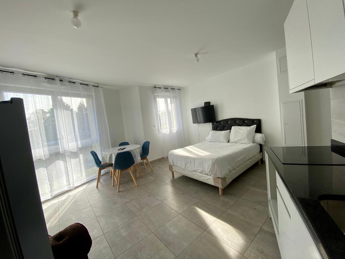 Residence 4T - 33 Avenue Gaston Chauvin Aulnay-sous-Bois Exteriör bild