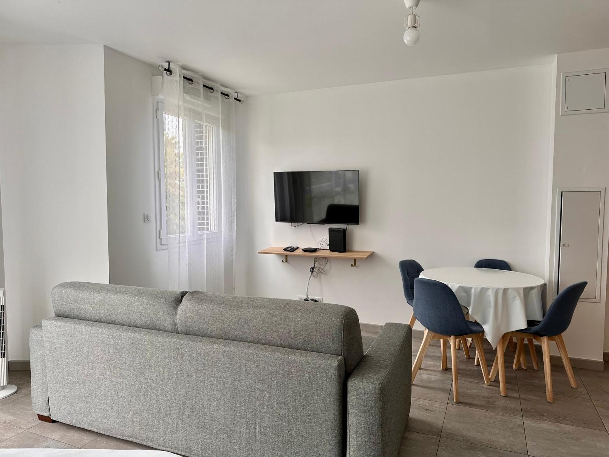 Residence 4T - 33 Avenue Gaston Chauvin Aulnay-sous-Bois Exteriör bild